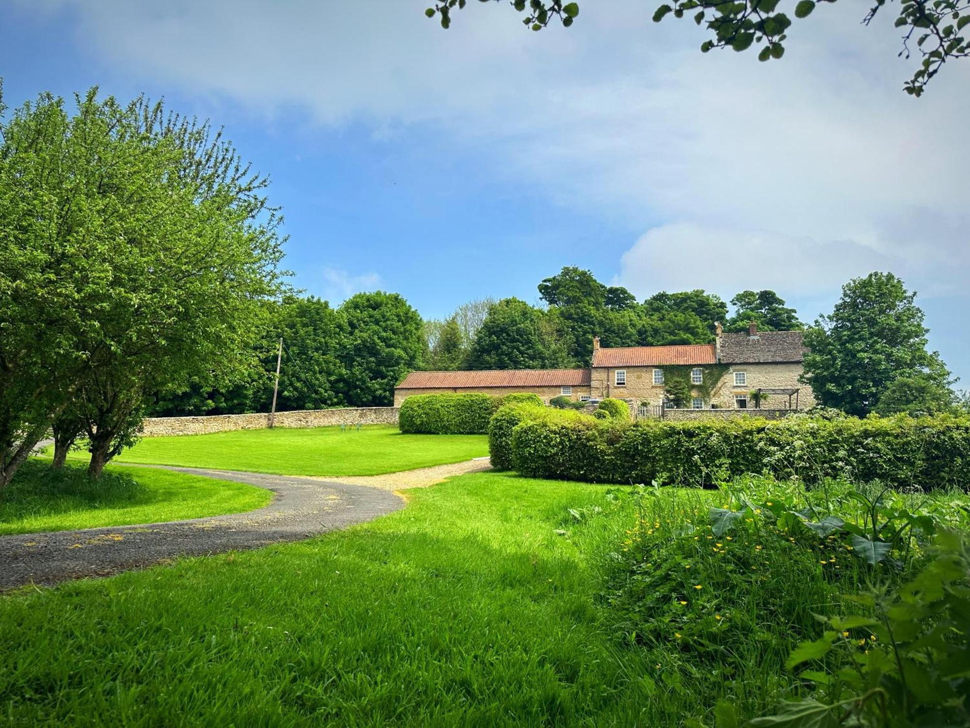 Old Orchard Cottage, Wykeham สการ์โบโรห์ ภายนอก รูปภาพ